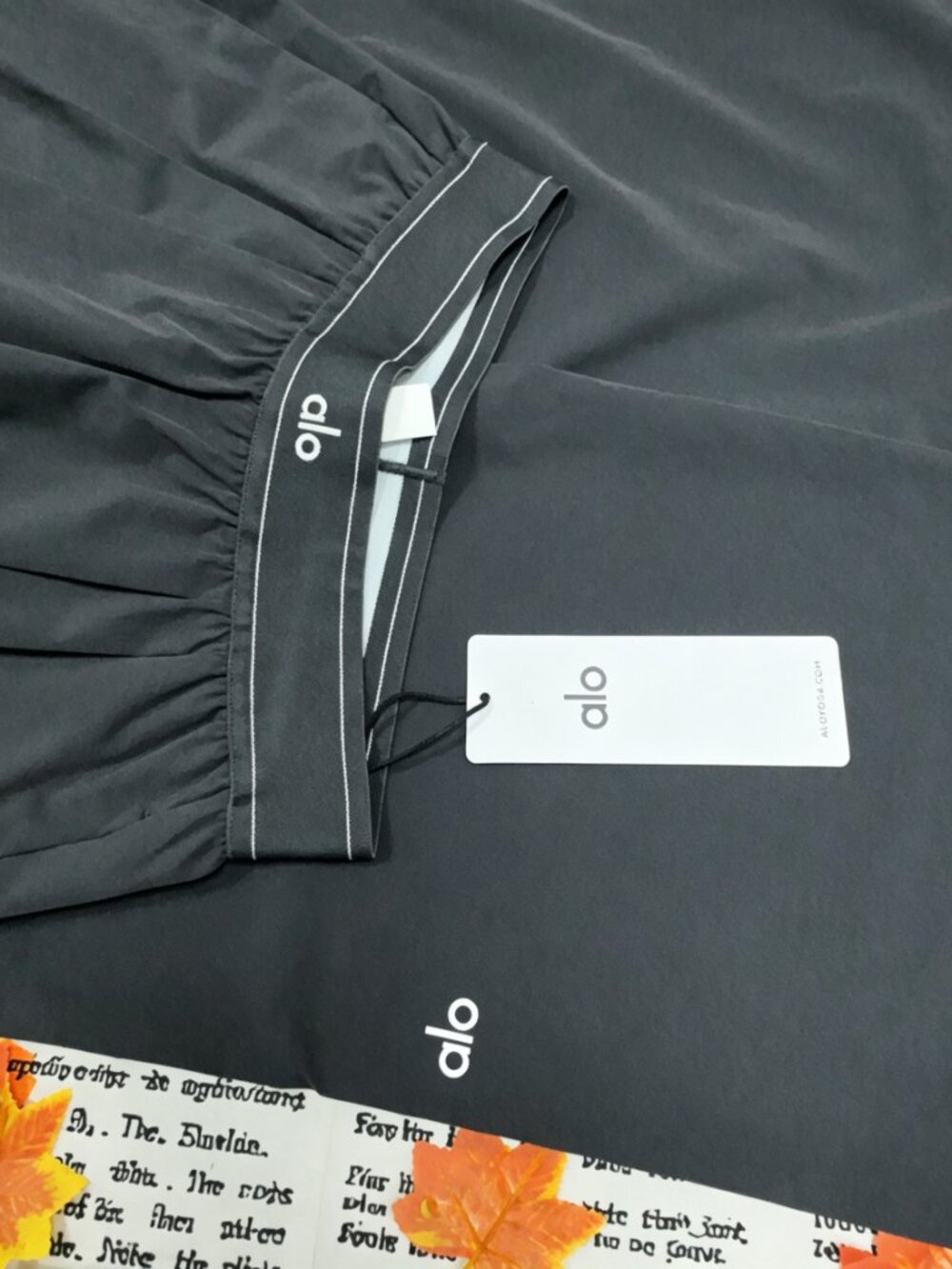 🦈NWT ALO Yoga Dark Grey Trousers Suit Up🤳Regular 30" InSeam - Picture 3 of 6